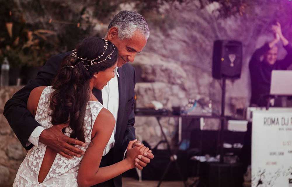 The first dance in Cetara (Amalfi coast) with the Wedding Dj Gianpiero Fatica, Romadjpianobar service for weddings and events in Italy